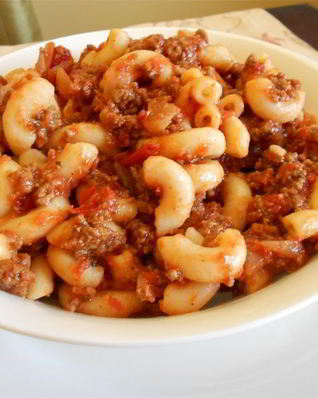 Гуляш из фарша с макаронами