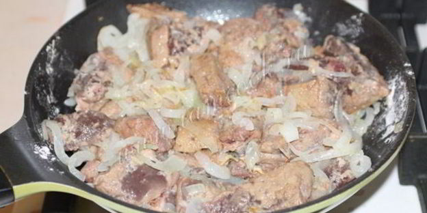 гуляш из говяжьей печени