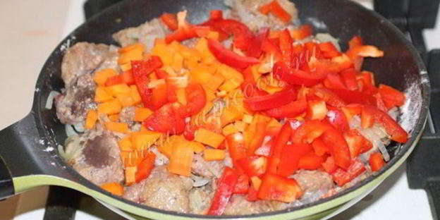 гуляш из говяжьей печени