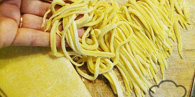 гуляш из гуся в казане на природе