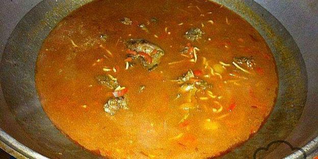 гуляш из гуся в казане на природе