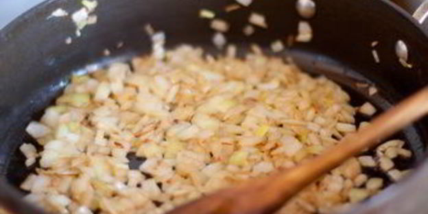 гуляш из индейки по-испански