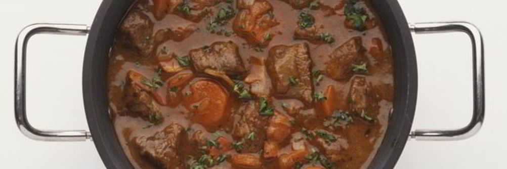 Гуляш из индейки с подливкой