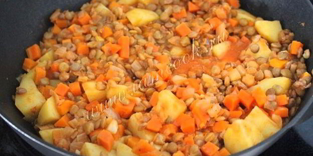 гуляш из картофеля и чечевицы