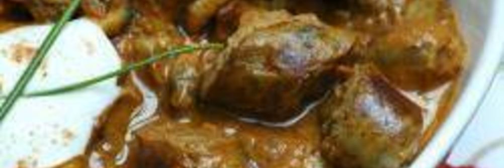 Гуляш из колбасы с подливкой