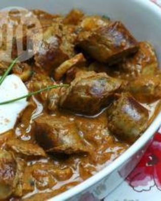 Гуляш из колбасы с подливкой