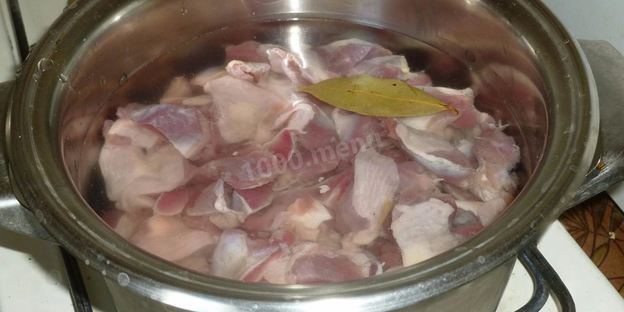 гуляш из куриных желудков