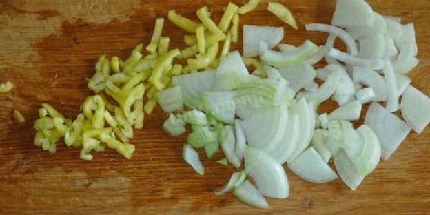 гуляш из куриных желудков