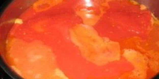 гуляш из курицы с грибами