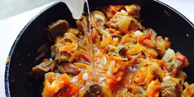 гуляш из отварного мяса