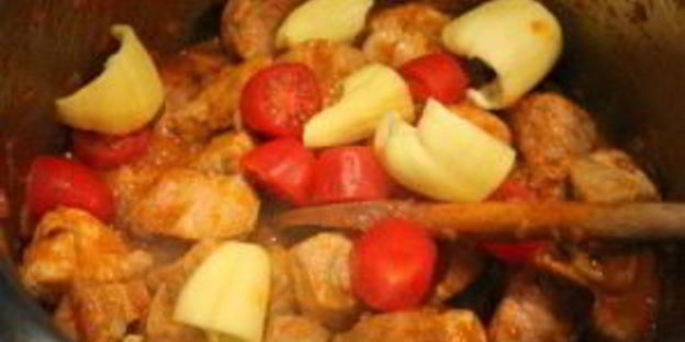 гуляш классический из свинины