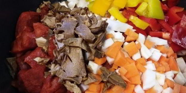 гуляш с белыми грибами