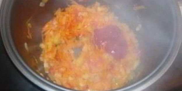 гуляш со свининой в мультиварке