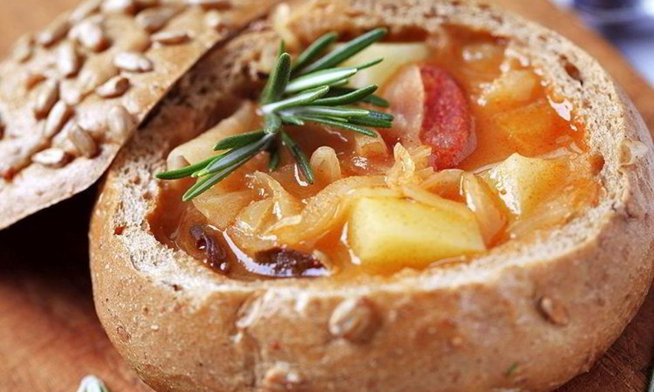 Рецепт гуляша в хлебе