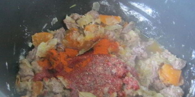 гуляш в мультиварке