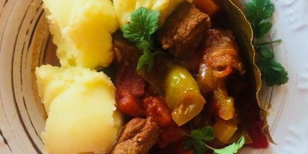 нежный гуляш из телятины