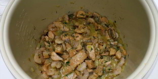 картофельное пюре с лососем в мультиварке