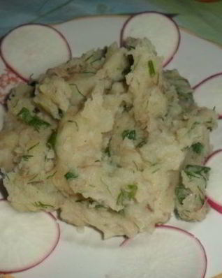 Картофельное пюре с тушенкой