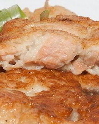 Аппетитные котлетки из красной рыбы с сыром