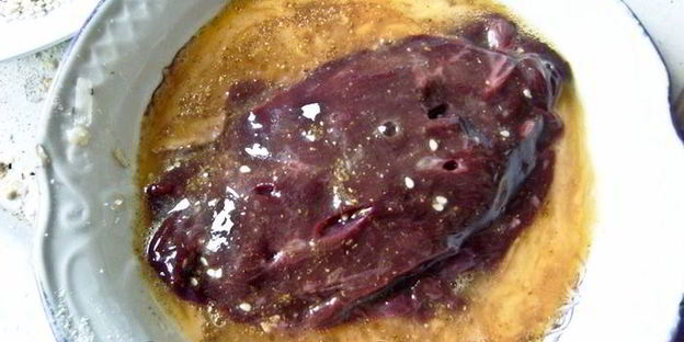 фаршированные котлеты из печени в кунжутной панировке