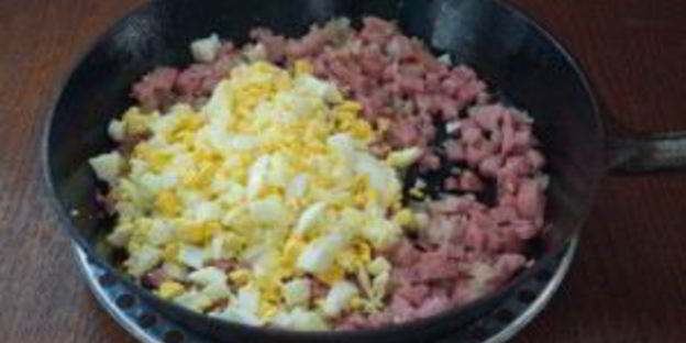 картофельные котлеты с колбасой