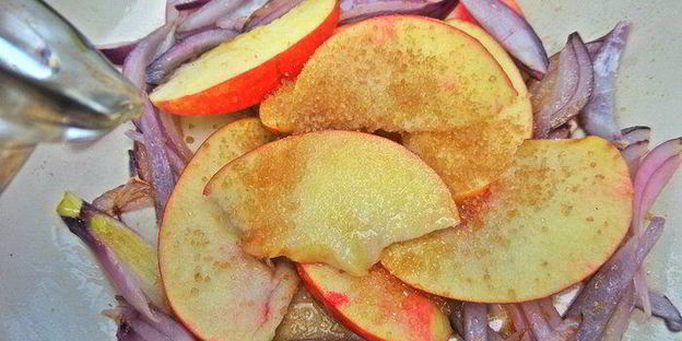 картофельные котлеты с маком, свеклой и килькой