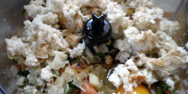 котлеты из двух видов рыб со сливочным соусом