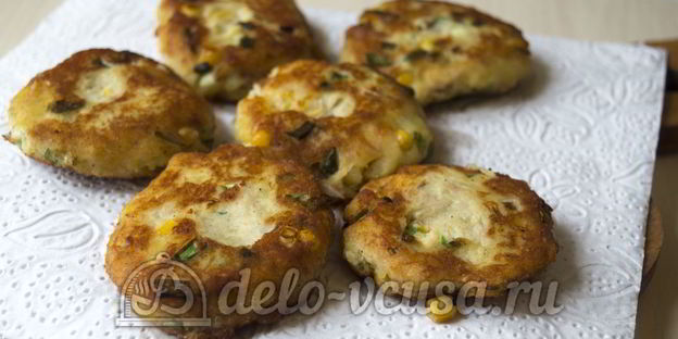 котлеты из консервов и картошки