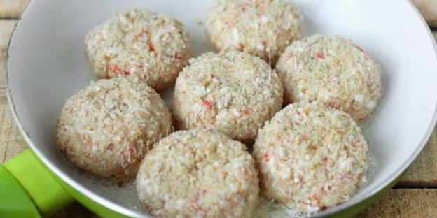 котлеты из крабовых палочек