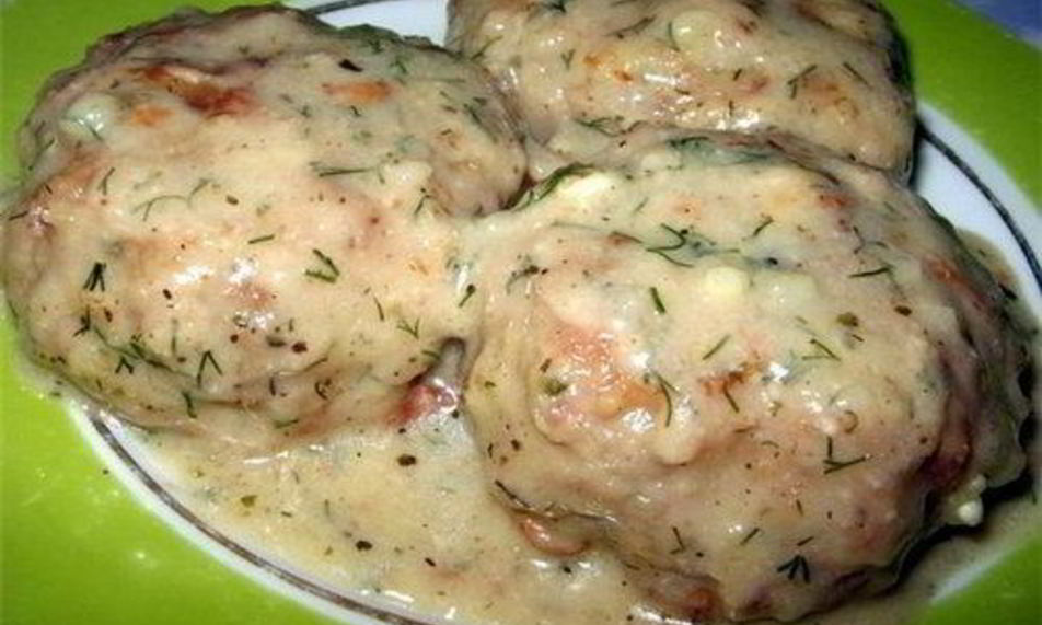 Рецепт котлет из мясного фарша в сырном соусе