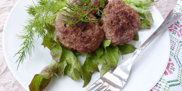 котлеты с маринованными огурцами