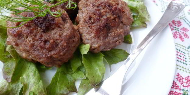 котлеты с маринованными огурцами