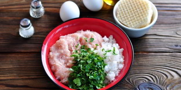 котлеты в вафельных коржах