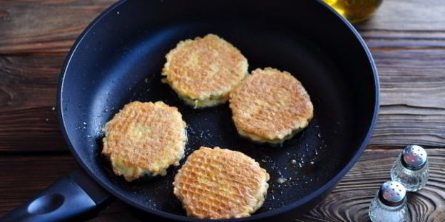 котлеты в вафельных коржах