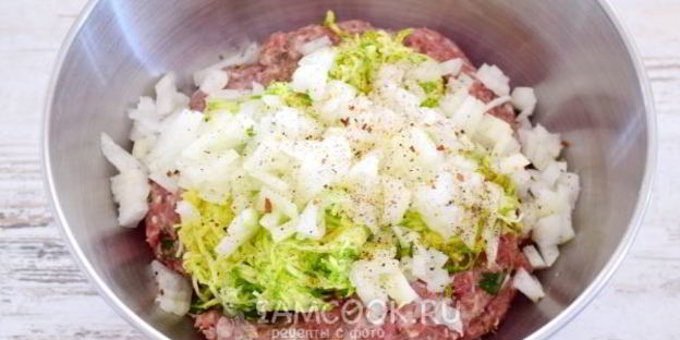 мясные котлеты с кабачками