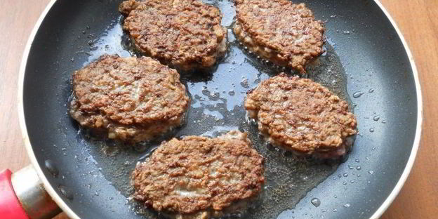 пышные котлеты из свиной печени и курицы с сыром