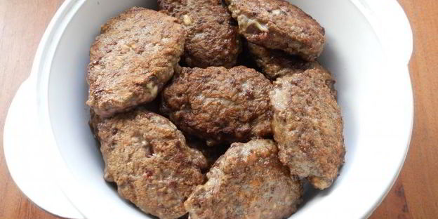 пышные котлеты из свиной печени и курицы с сыром