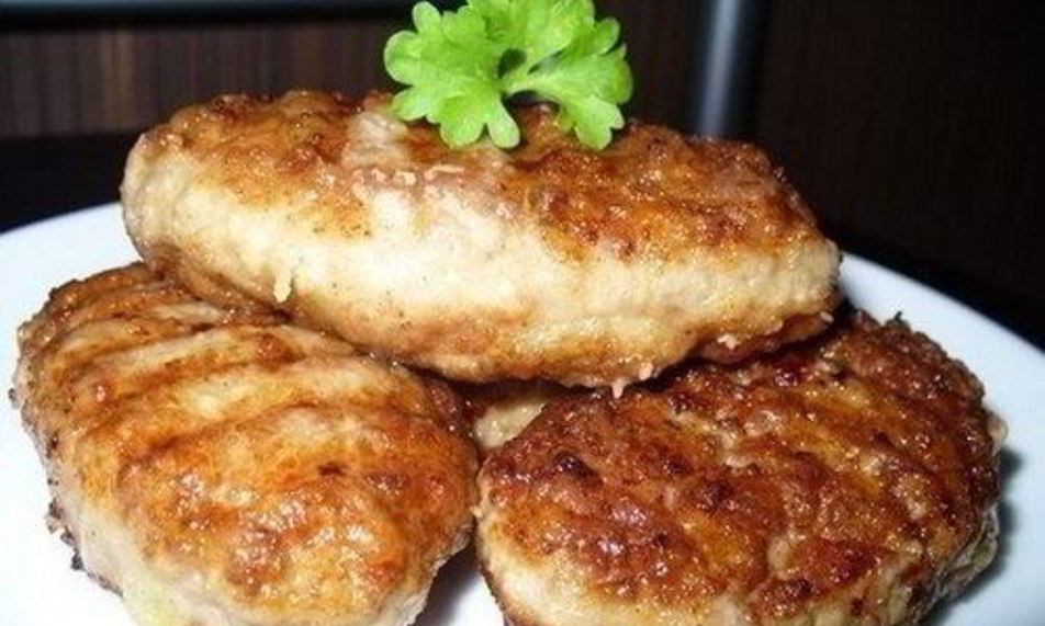 Рецепт сочных мясных котлет со сливками
