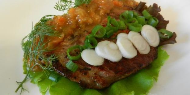 свиная котлета на кости