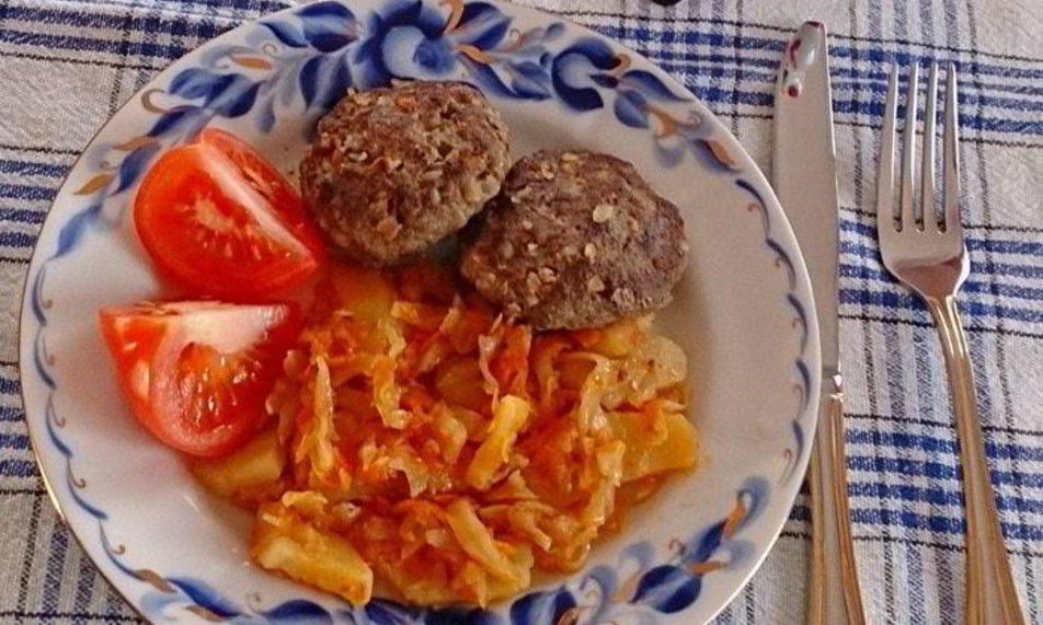 Рецепт золотистой капусты с картофелем и гречневые котлеты