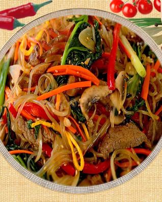 Крахмальная лапша по-корейски