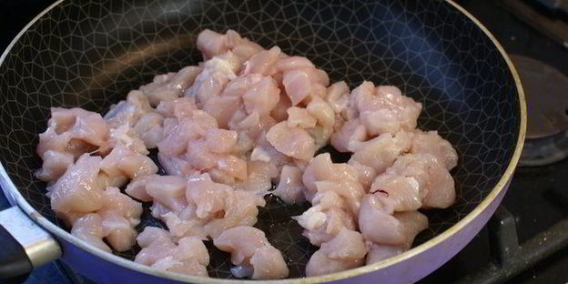 лапша с овощами и курицей по-китайски