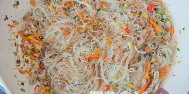 лапша в воке