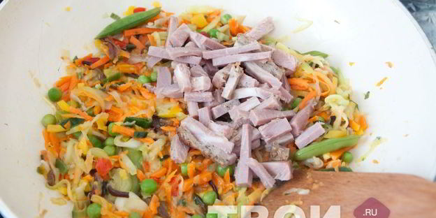 лапша в воке