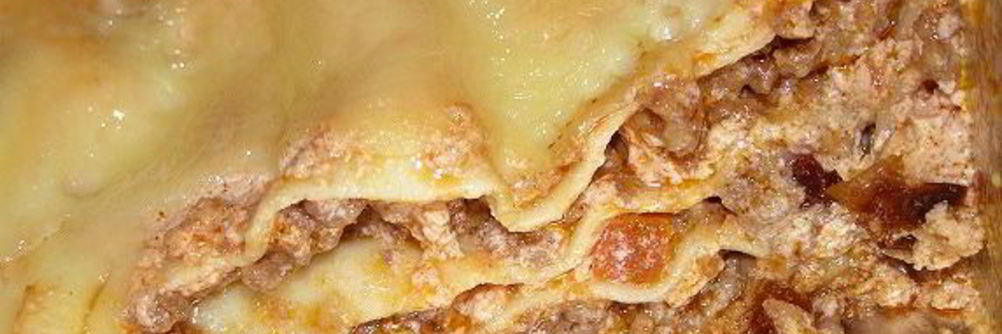 Лазанья под розовым соусом