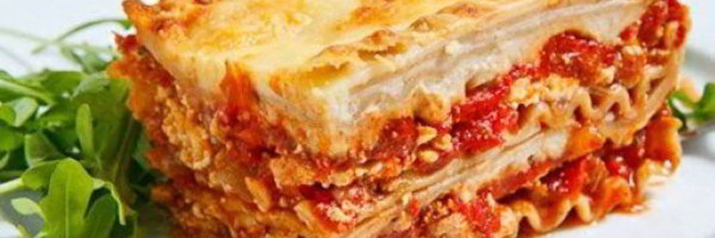 Лазанья с курицей и помидорами