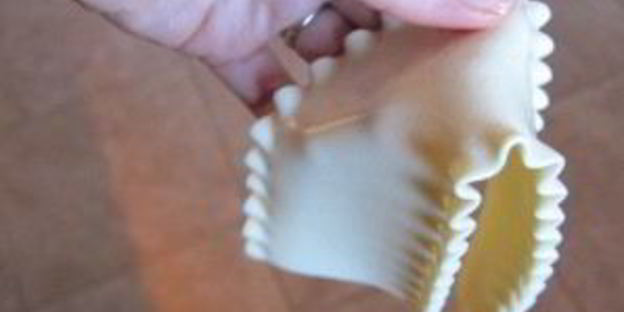 лазанья с курицей и помидорами