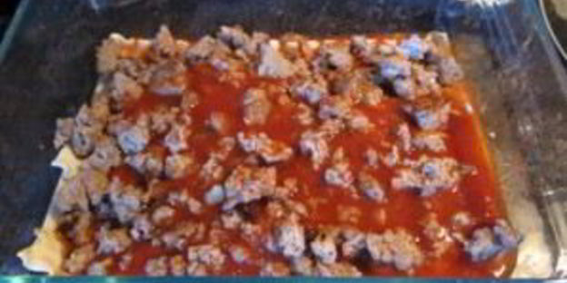 лазанья с курицей и помидорами