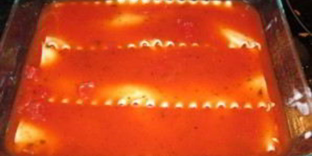 лазанья с курицей и помидорами