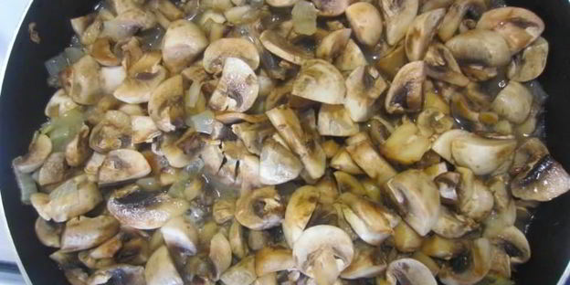 лазанья с твердым сыром и шампиньонами